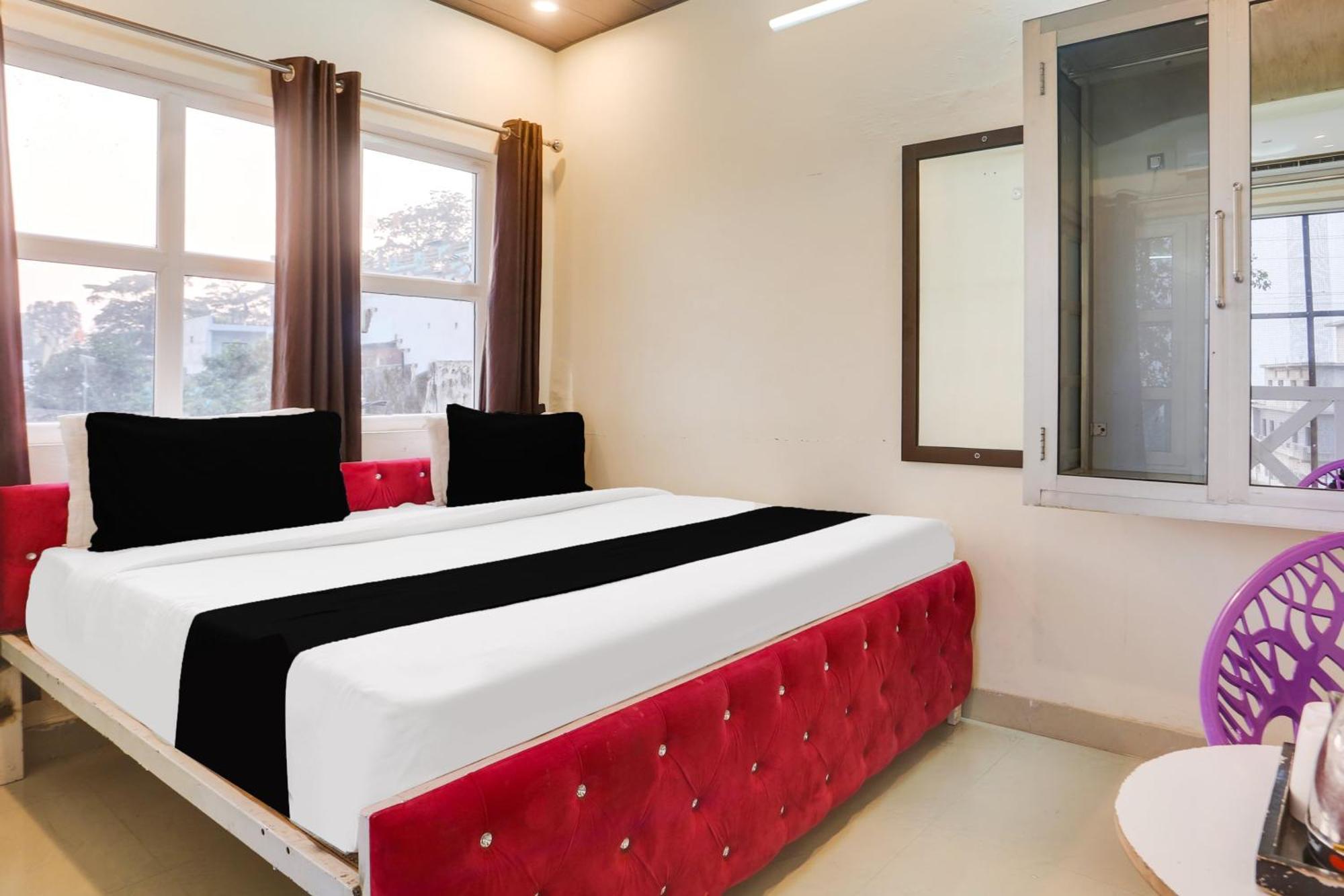 Super Hotel O Jamrani Formerly White House Haldwāni Esterno foto