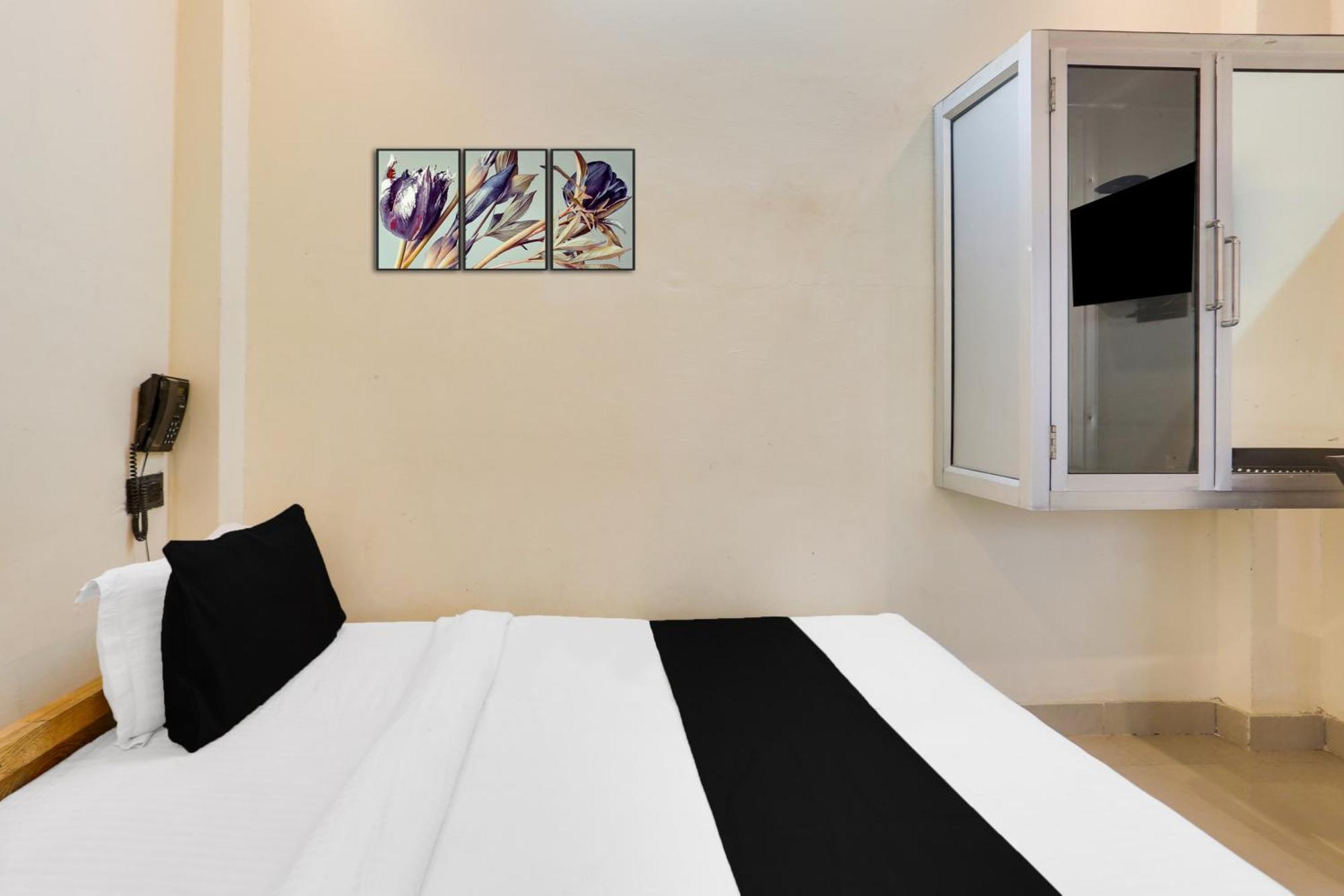 Super Hotel O Jamrani Formerly White House Haldwāni Esterno foto