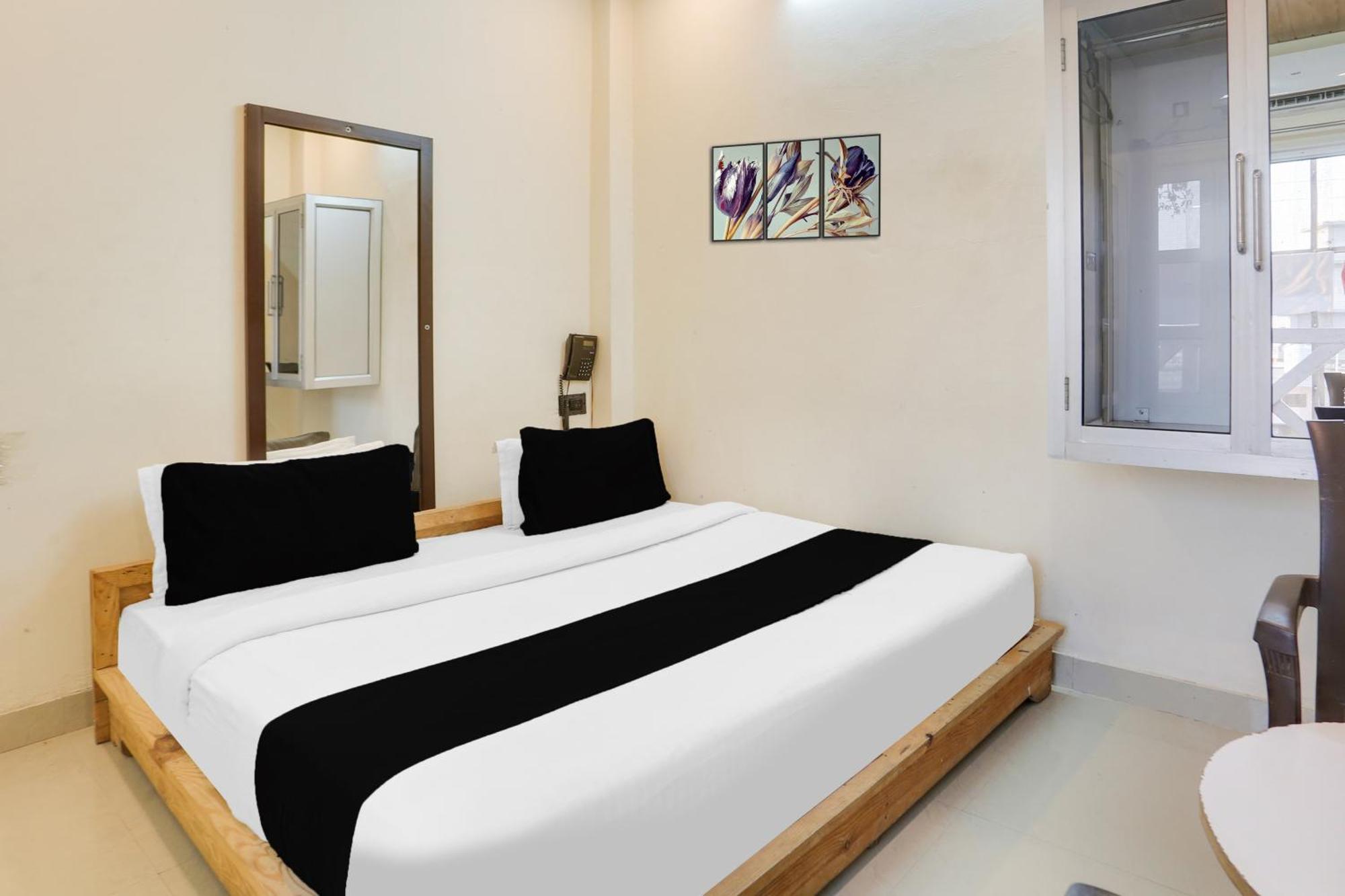 Super Hotel O Jamrani Formerly White House Haldwāni Esterno foto